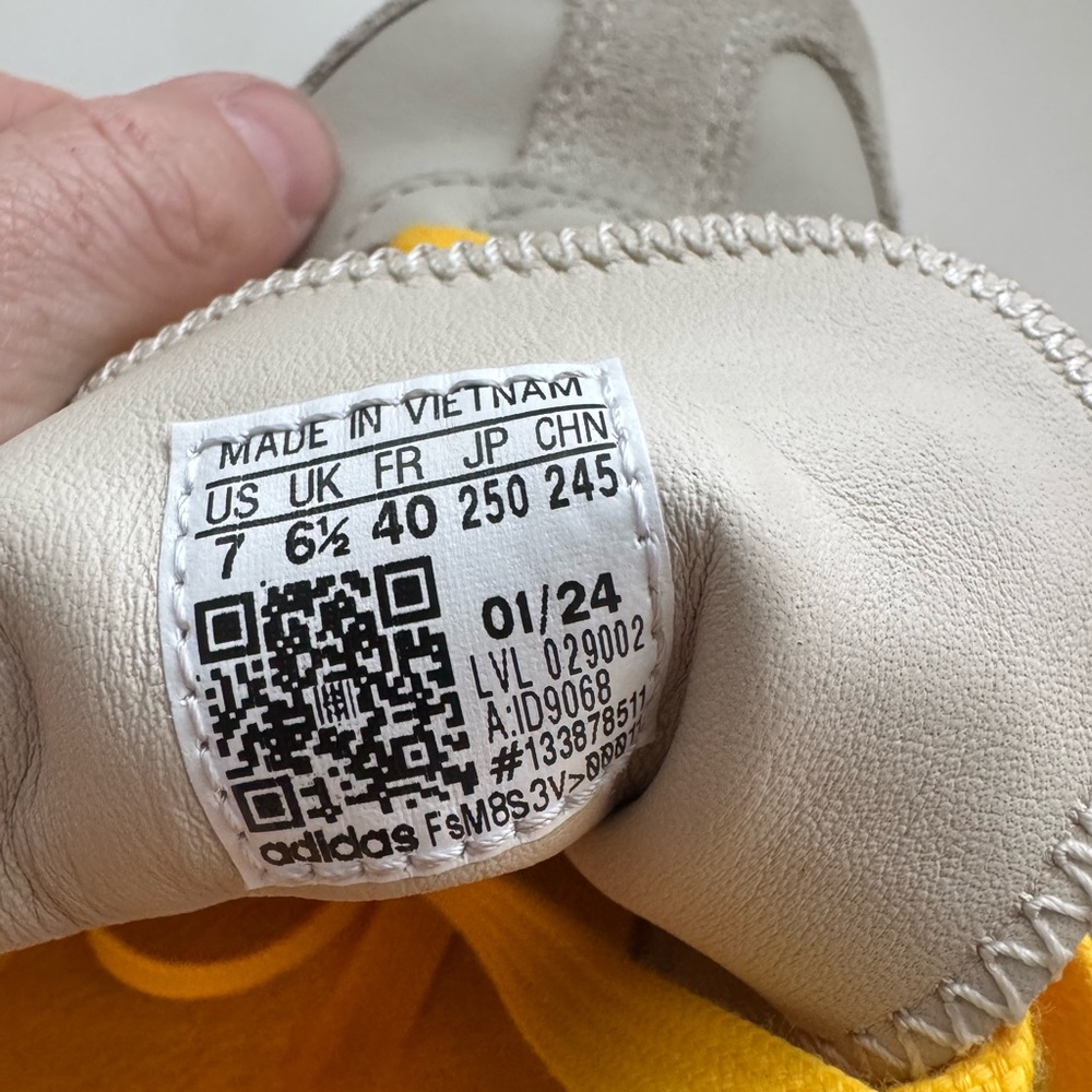 Adidas x Pharrell Williams Humanrace Samba – Yellow/Grey - Picture 4 of 7